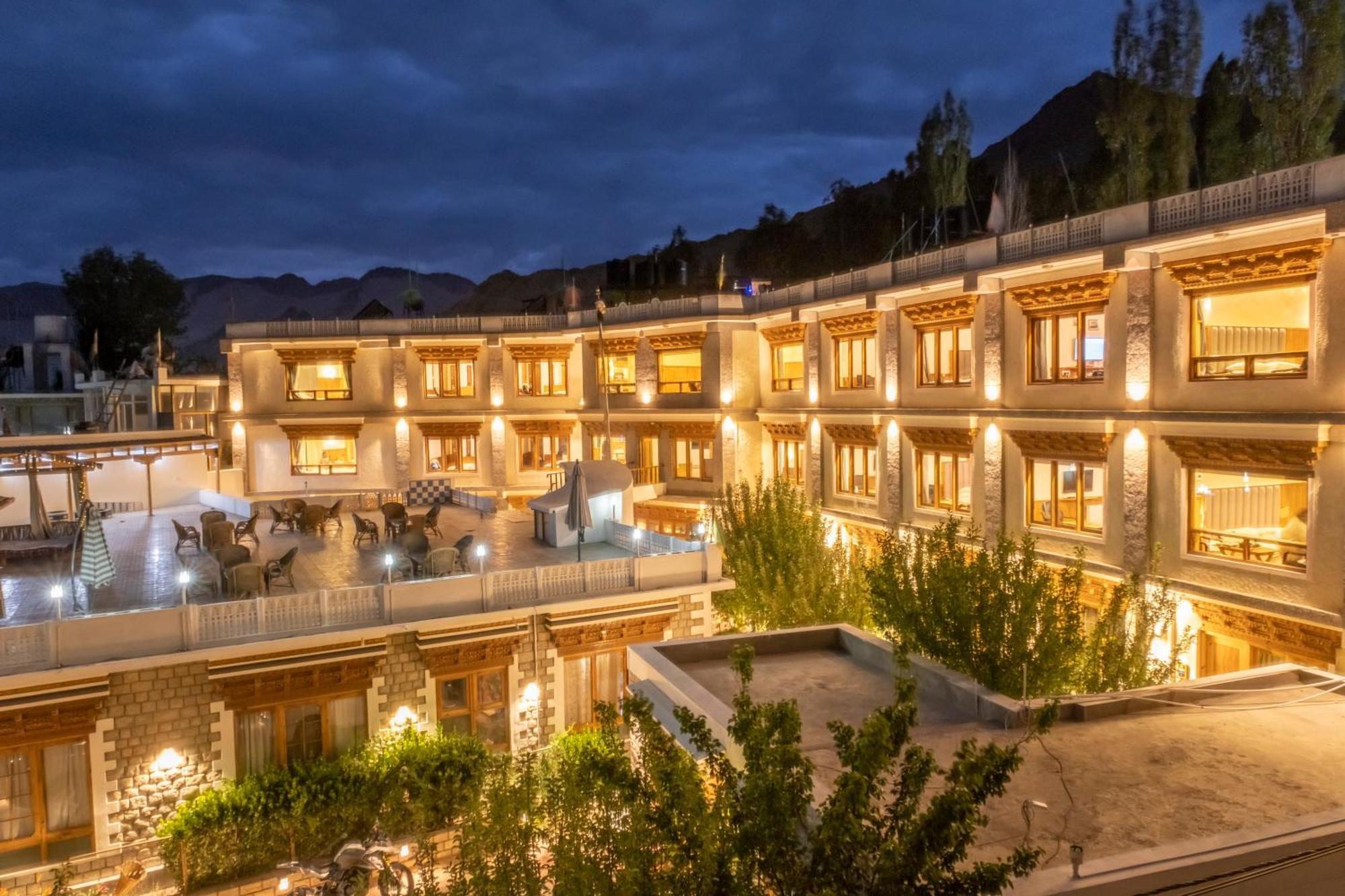 Cho Palace Leh Eksteriør billede